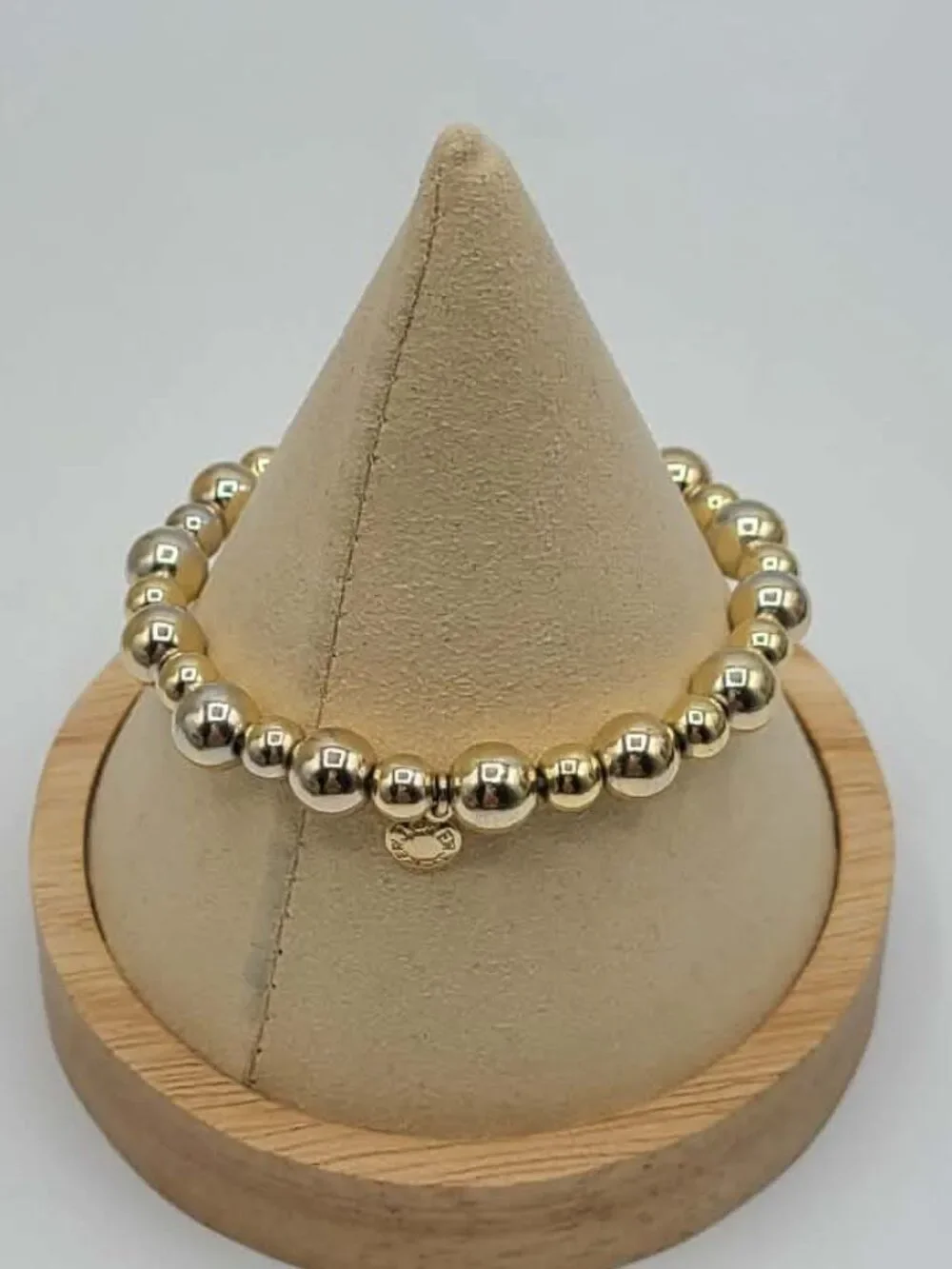 J Crew Stretchy Gold Tone Beaded Bracelet with Heart NWOT